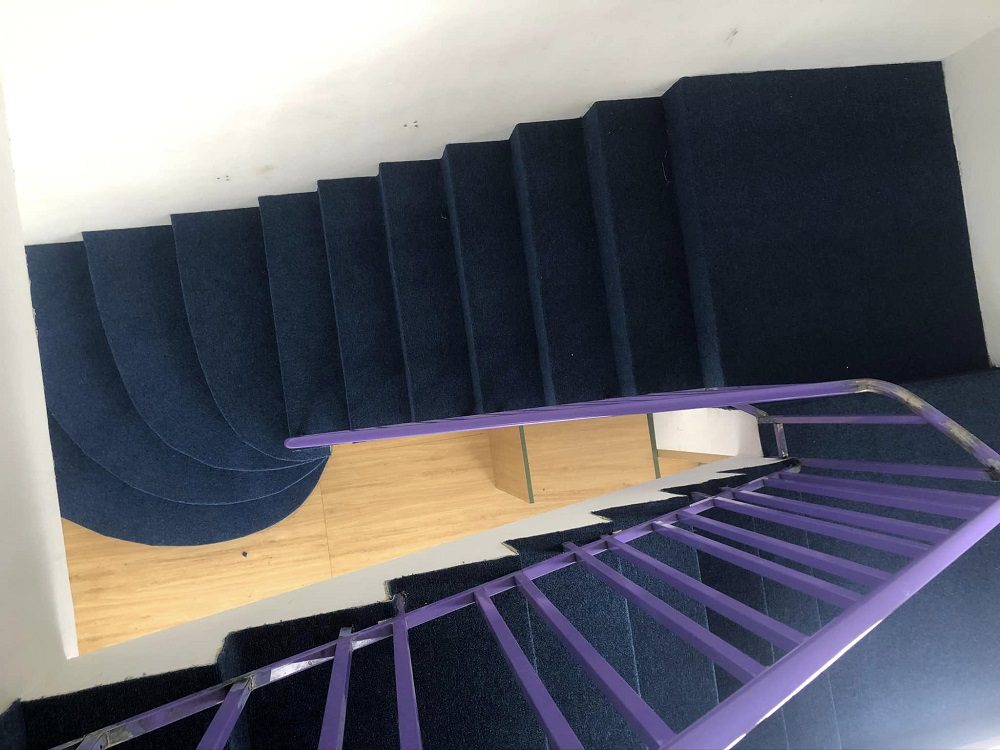 Thi Công Thảm Cầu Thang Chuyên Nghiệp | ELITE DECOR thi công thảm cầu thang, thi công thảm trải cầu thang