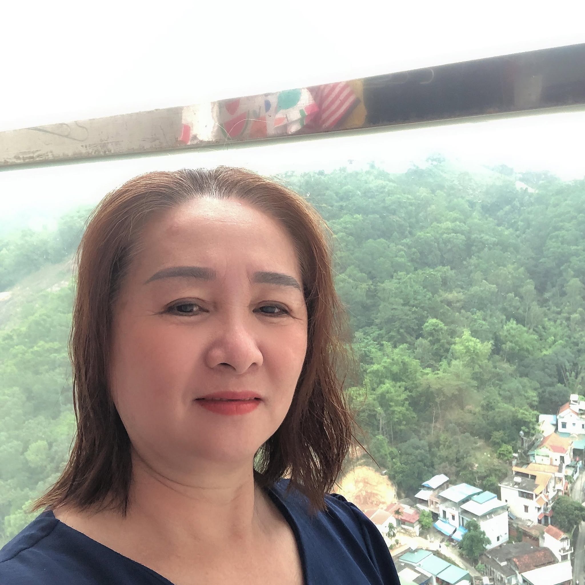 Chị Hồng